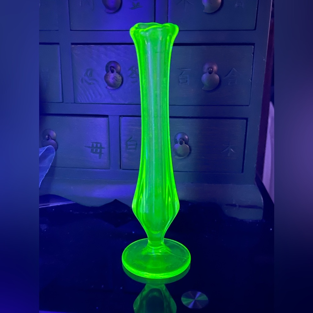 Vintage Uranium Stem Vase Green